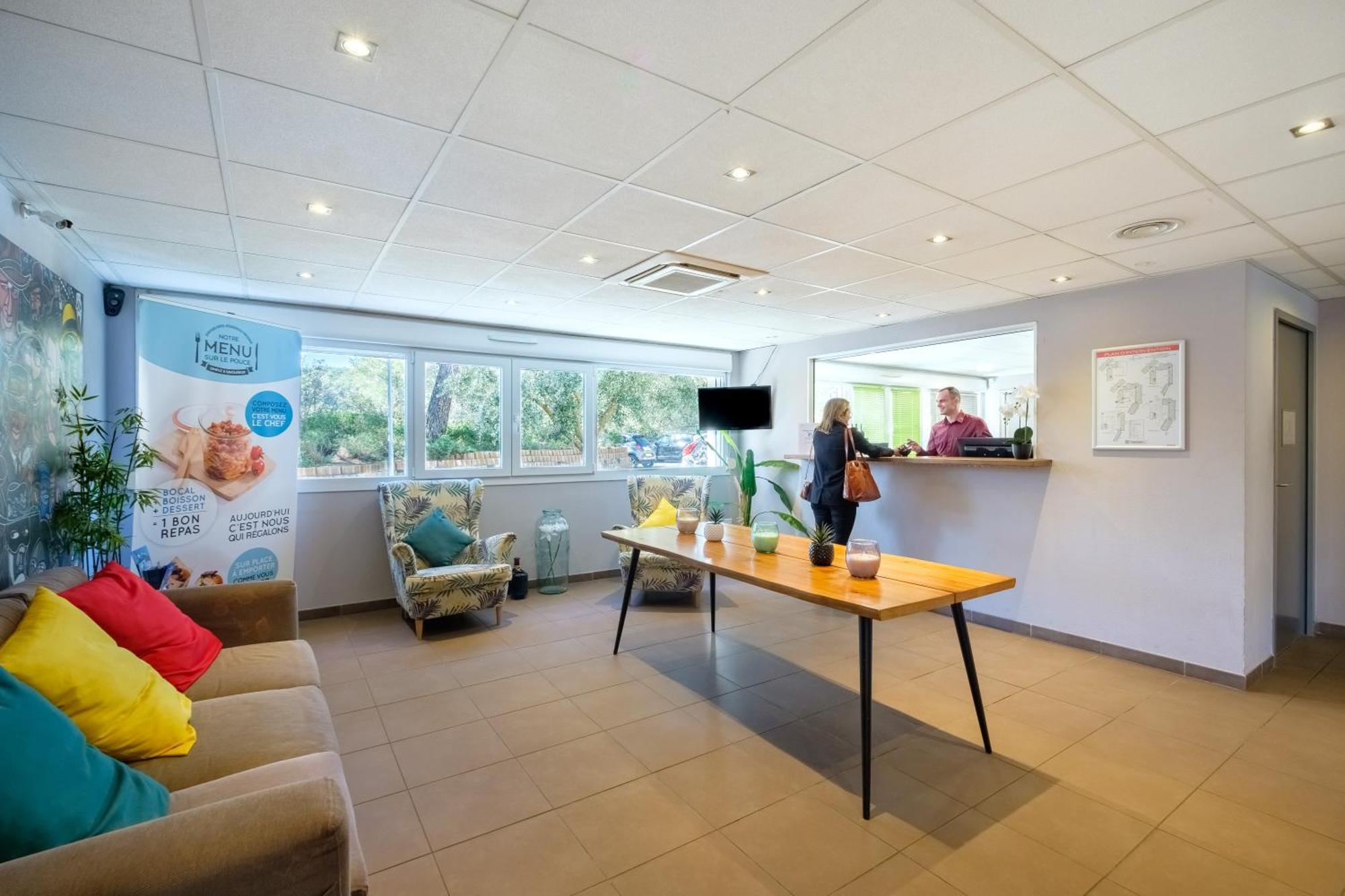 Comfort Aparthotel Antibes Le Maestria Exterior photo