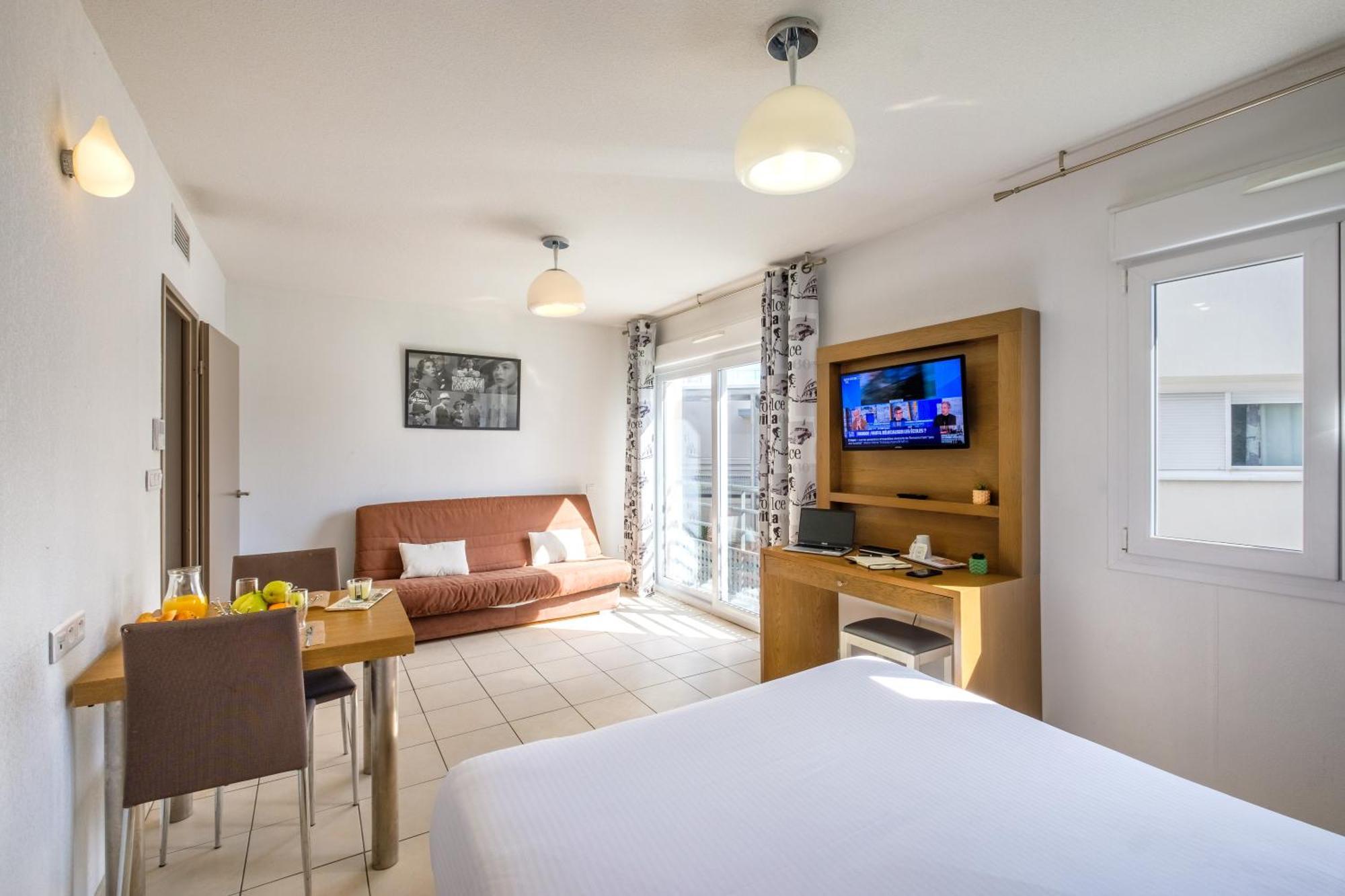 Comfort Aparthotel Antibes Le Maestria Exterior photo